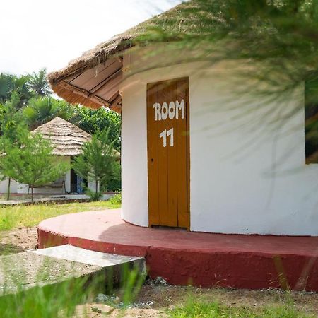 Tamba Kuruba Eco-Lodge Folonko Exterior foto