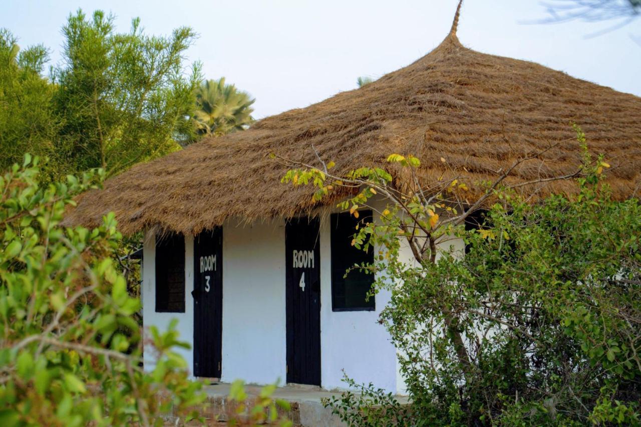 Tamba Kuruba Eco-Lodge Folonko Exterior foto